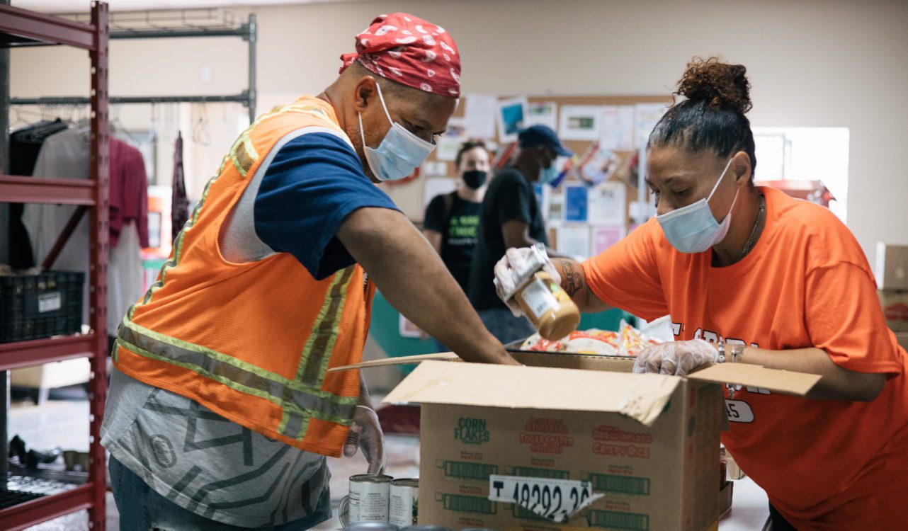 Pantry Lifts Up Community | Greater Chicago Food Depository